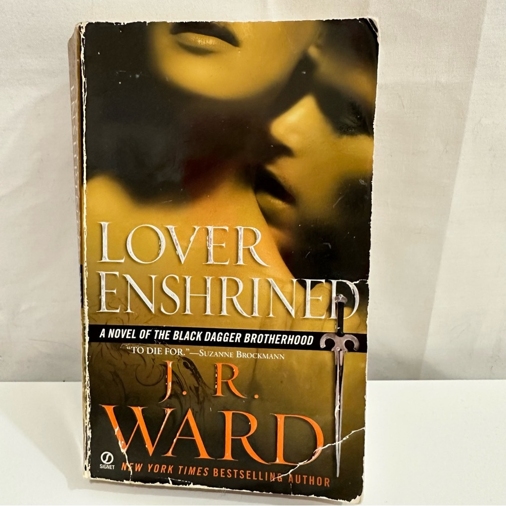 Lover Enshrined: A Novel of the Black Dagger Brotherhood by J.R. Ward Book 6